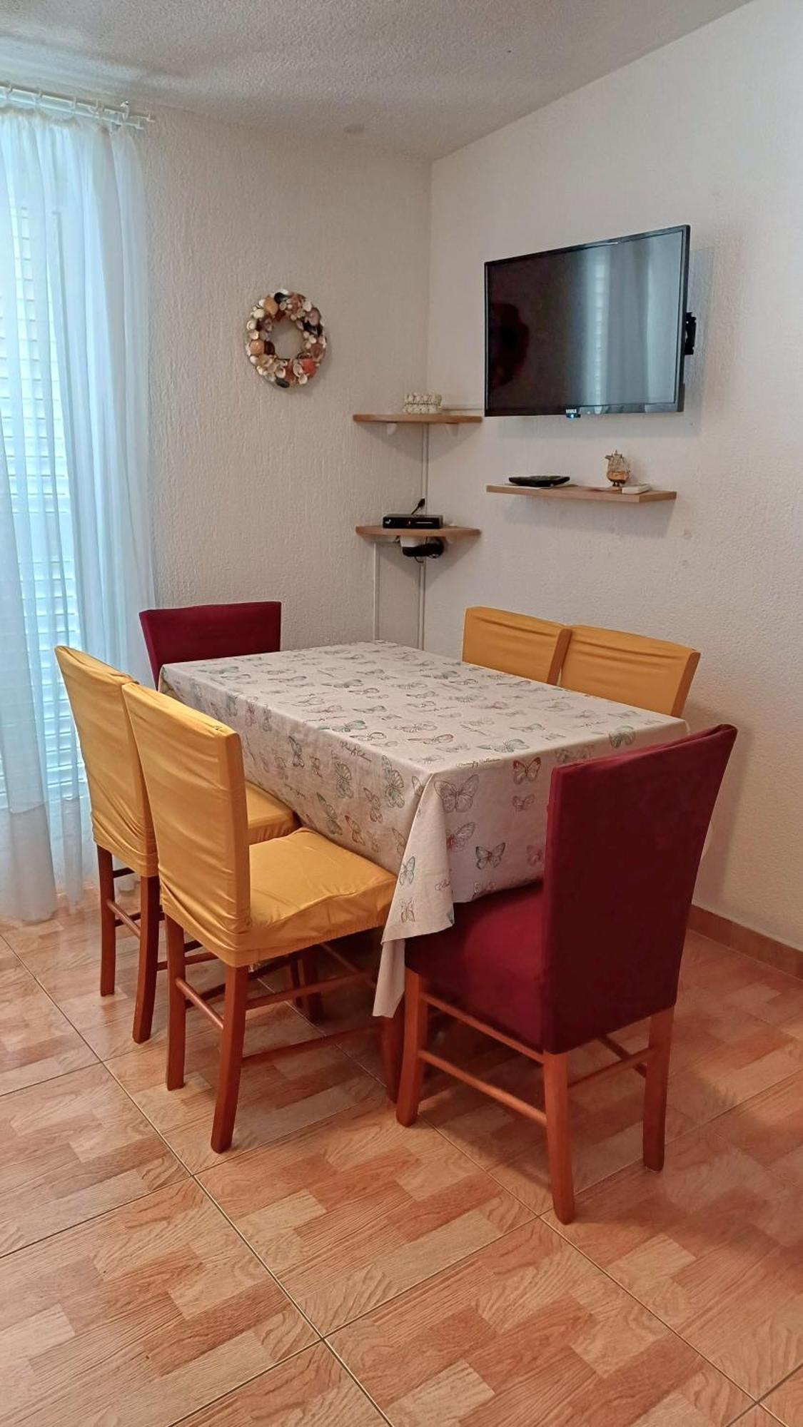 Apartmani Mira Vir Eksteriør billede